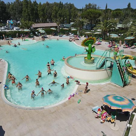 Happy Camp Mobile Homes In Camping Village Free Time Marina Di Bibbona Eksteriør billede