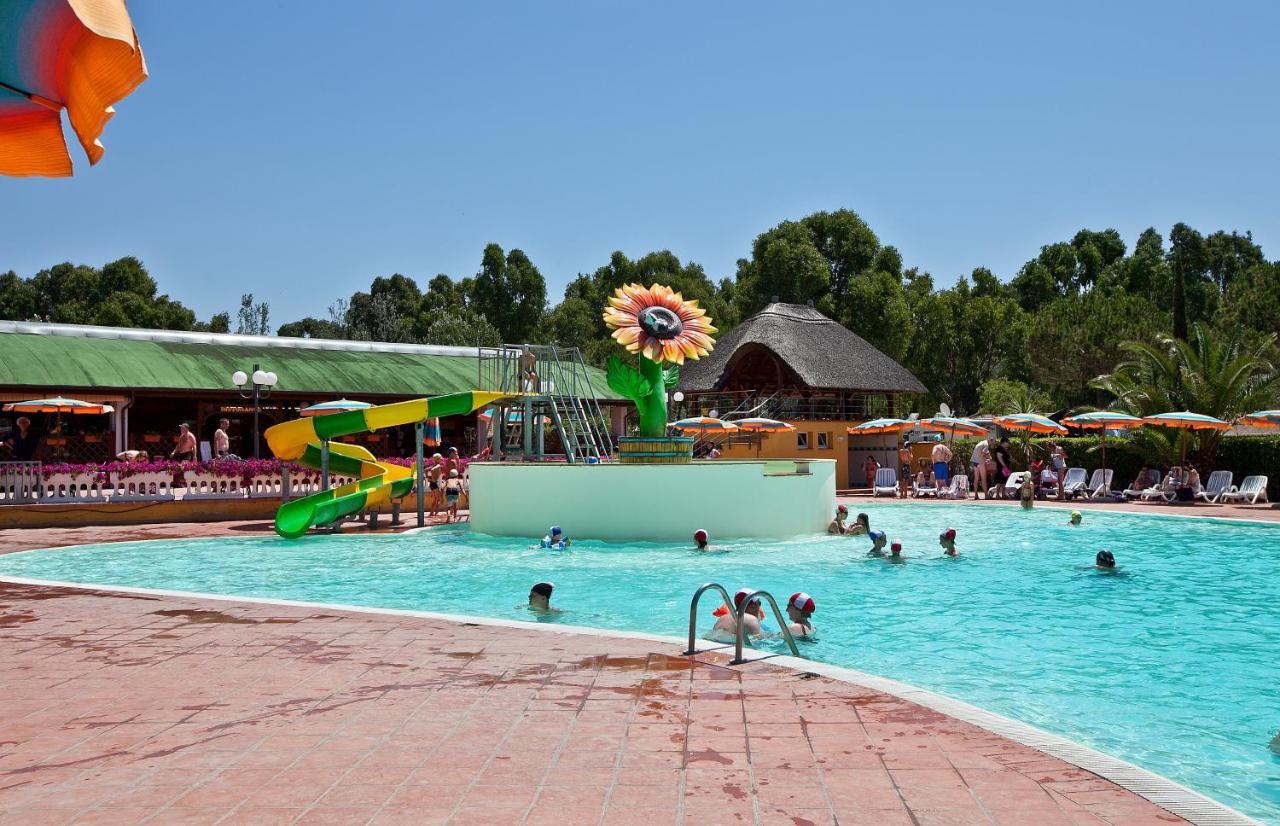 Happy Camp Mobile Homes In Camping Village Free Time Marina Di Bibbona Eksteriør billede
